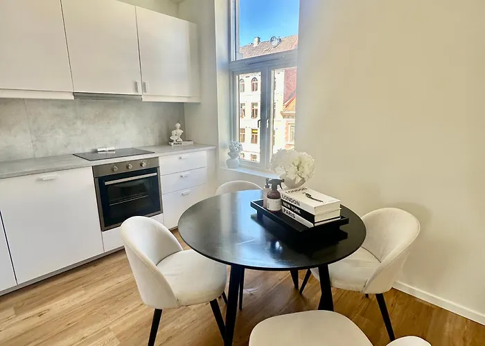 2 Bed Apartment